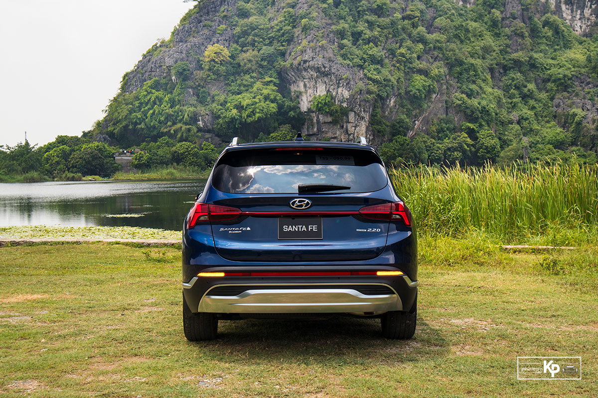 Ảnh Đuôi xe Hyundai Santa Fe 2021