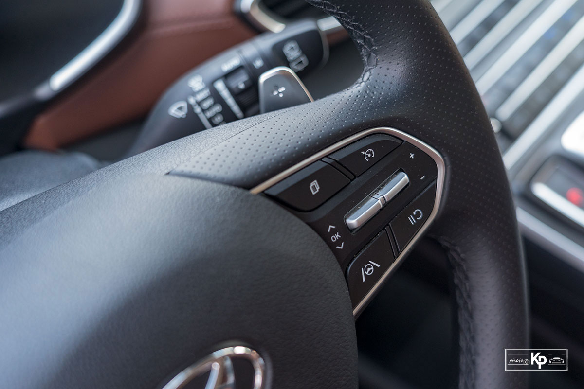 Ảnh Nút bấm xe Hyundai Santa Fe 2021 a1