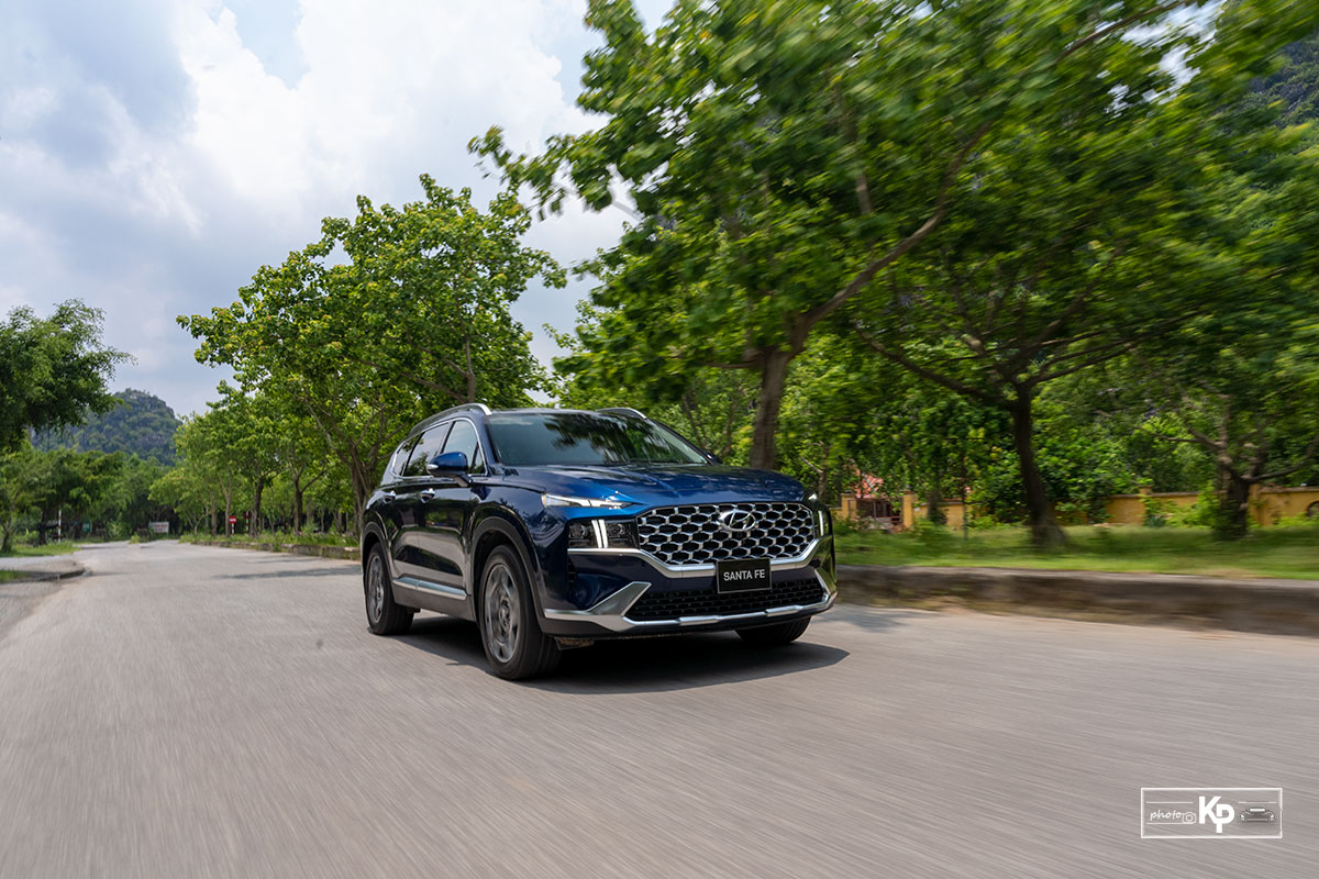 Ảnh Vận hành xe Hyundai Santa Fe 2021 