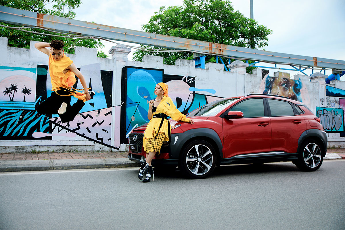 mẫu SUV đ&ocirc; thị cỡ nhỏ Hyundai Kona ghi nhận doanh số 435 xe trong th&aacute;ng.