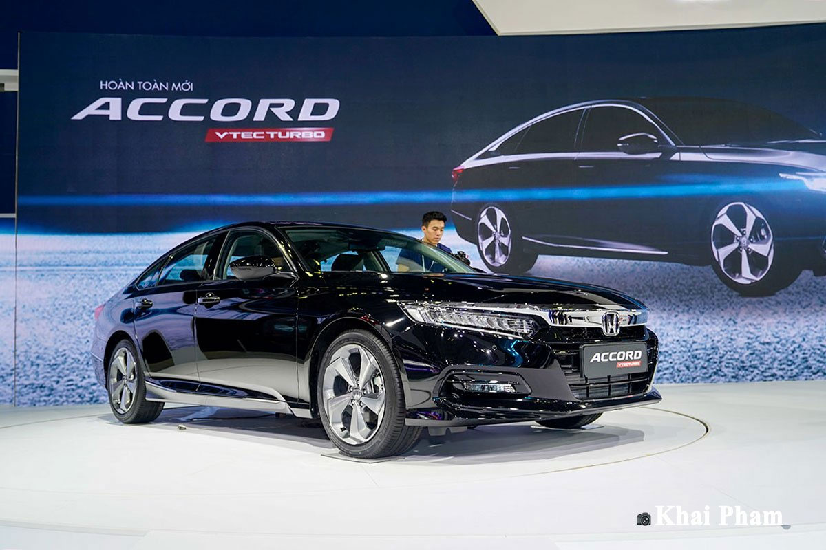 Honda Accord lu&ocirc;n l&agrave; &ldquo;gương mặt&rdquo; quen thuộc trong danh s&aacute;ch xe b&aacute;n ế.