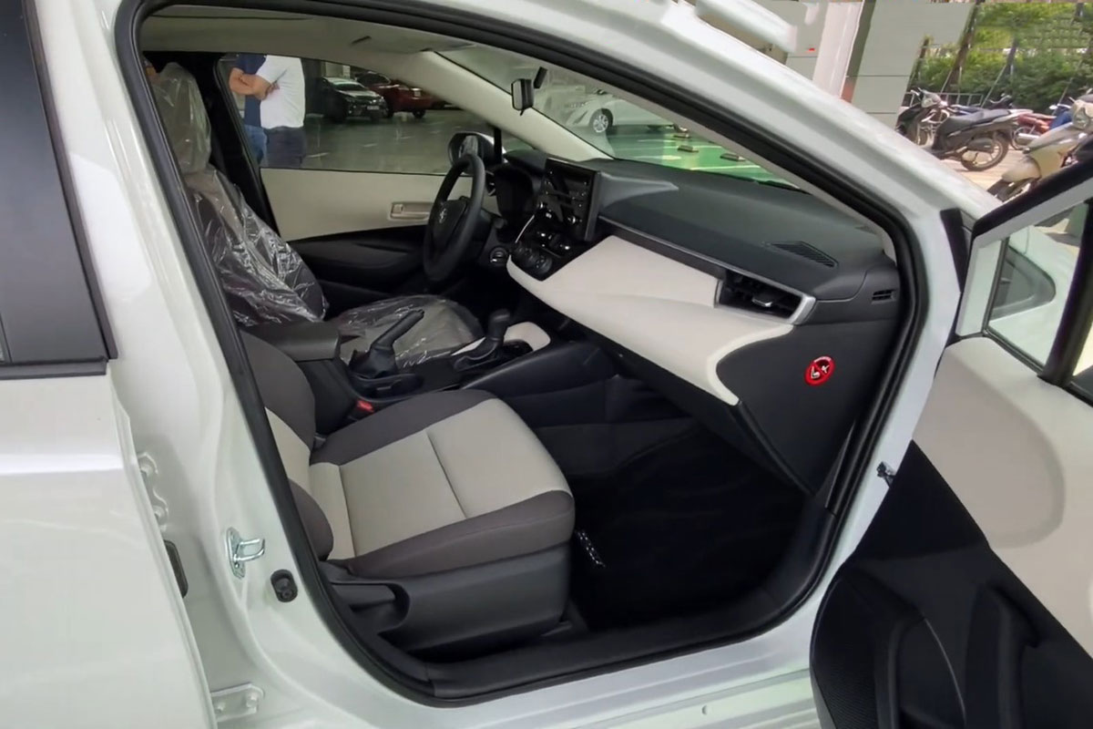 Video Toyota Corolla Altis 2022 bất ngờ xuất hiện tại Việt Nam a7