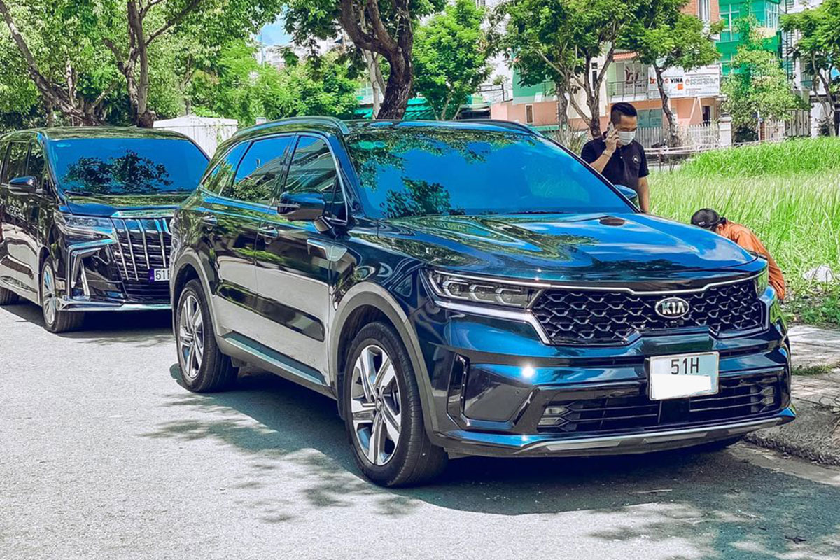 Đi t&igrave;m l&yacute; do v&igrave; sao Kia Sorento 2021 li&ecirc;n tục l&ecirc;n s&agrave;n xe cũ, Santa Fe lưới người d&ugrave;ng t&igrave;m "mỏi mắt" a89