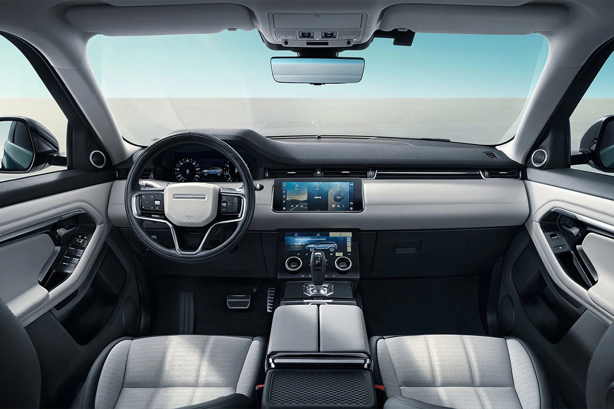 Khoang cabin Range Rover Evoque L rộng rãi.