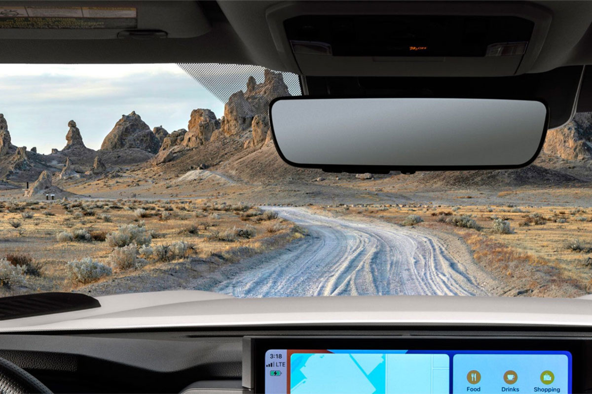Toyota Tundra 2022 có gương chiếu hậu chống chói kết nối với HomeLink.