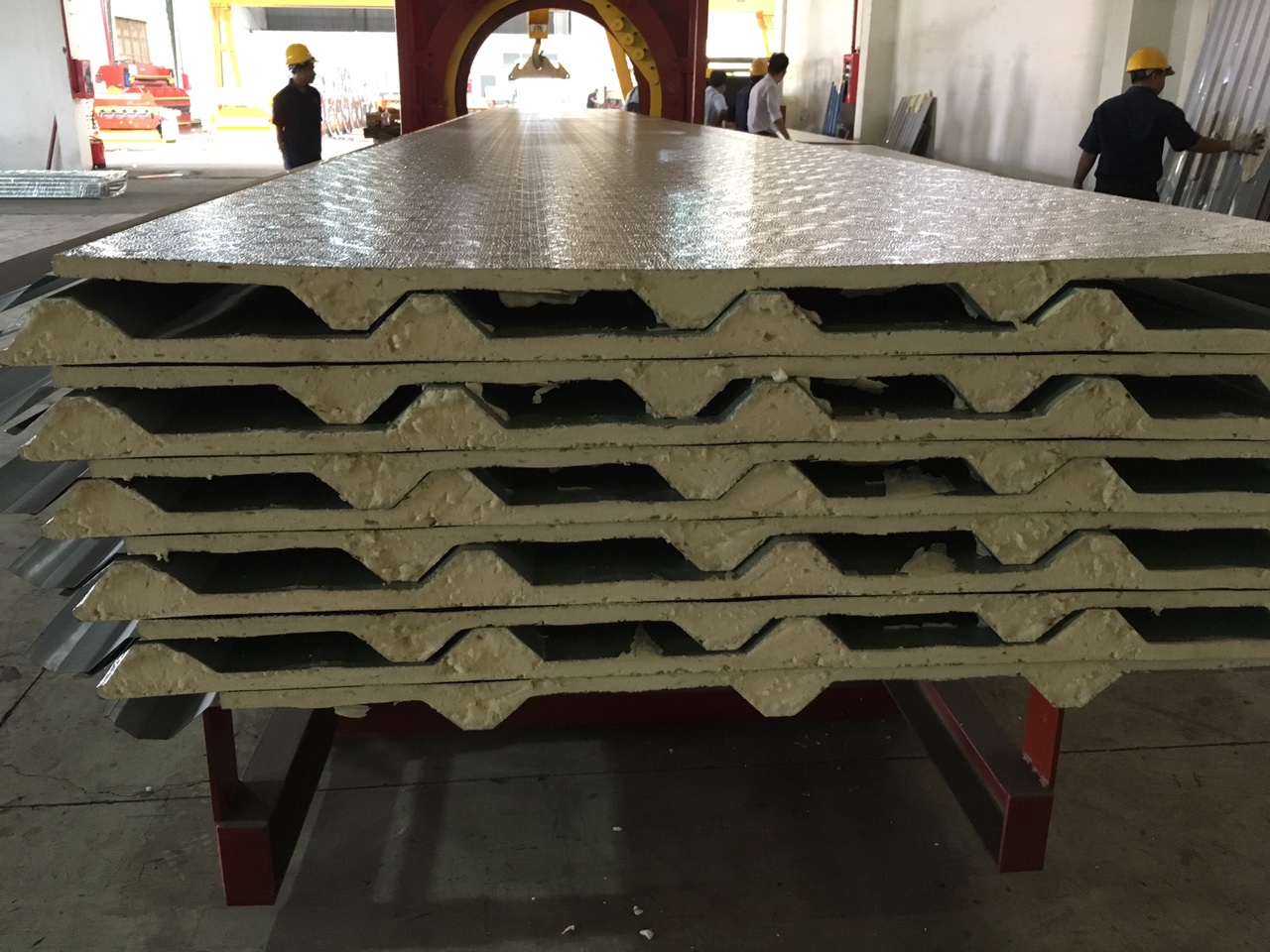 T&ocirc;n c&aacute;ch nhiệt 3 lớp