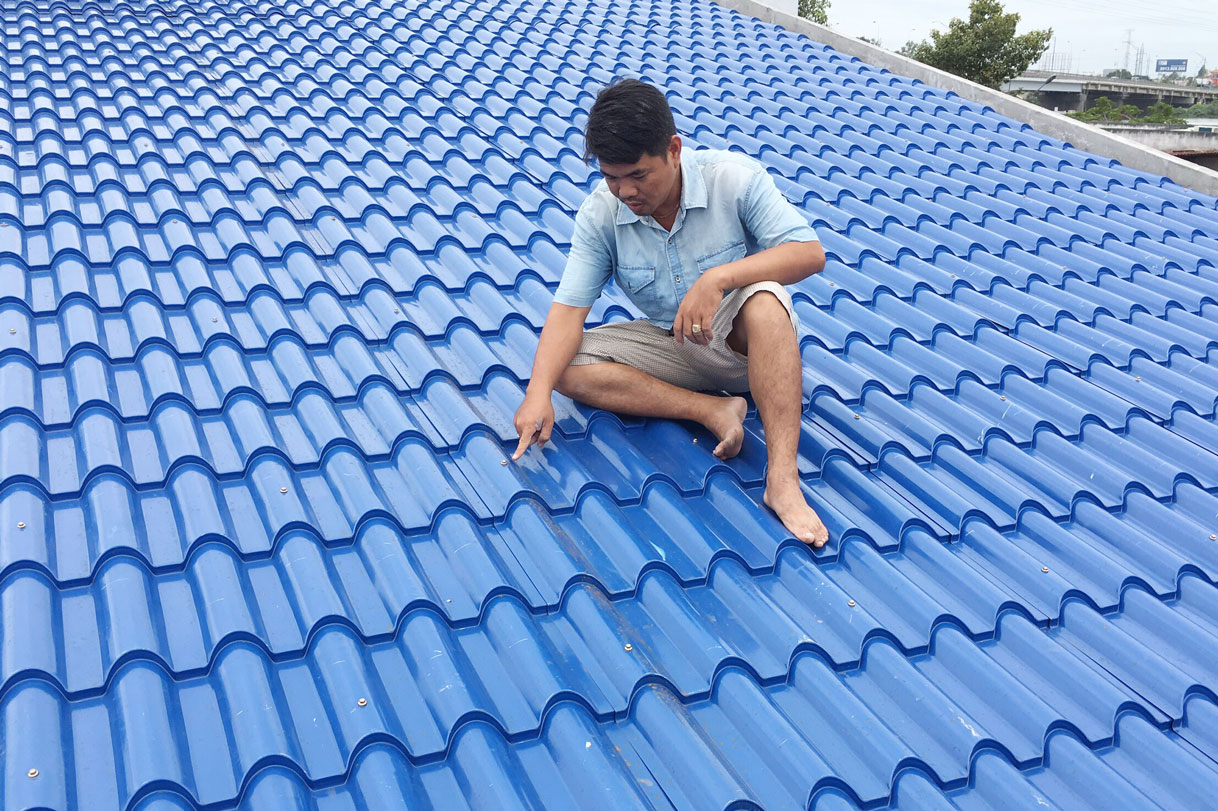 T&ugrave;y nhu cầu m&agrave; chọn t&ocirc;n c&aacute;ch nhiệt hay t&ocirc;n lạnh