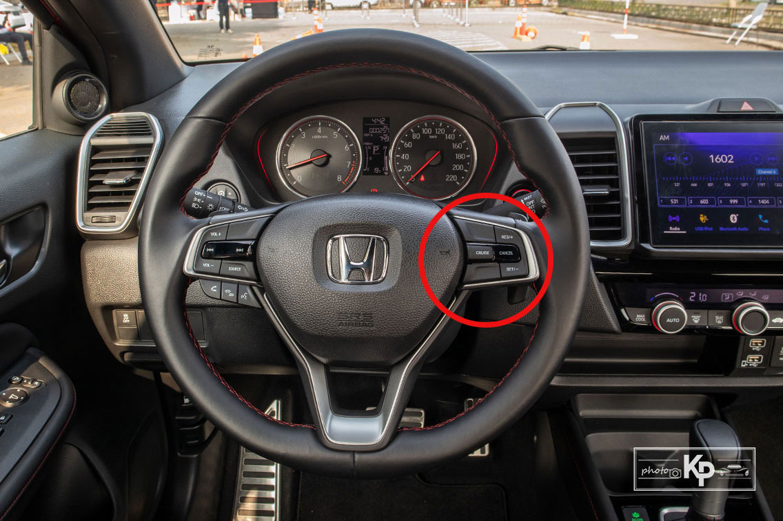 Sử dụng Cruise Control.