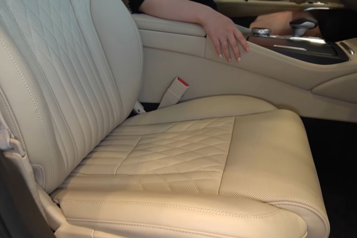 Trải nghiệm thực tế Kia K9 2021: Đầy sang chảnh, ngập tiện nghi đấu Mercedes-Benz S-Class 19 Trải nghiệm thực tế Kia K9 2021: Đầy sang chảnh, ngập tiện nghi đấu Mercedes-Benz S-Class a19