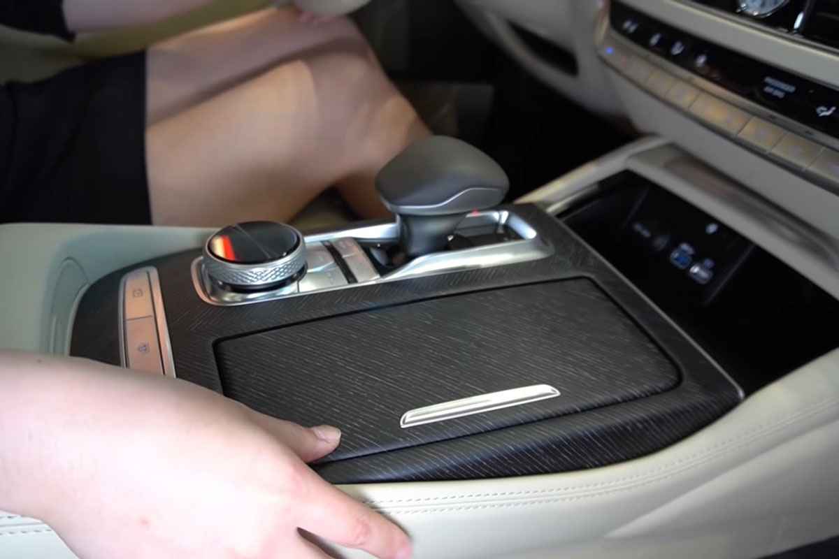 Trải nghiệm thực tế Kia K9 2021: Đầy sang chảnh, ngập tiện nghi đấu Mercedes-Benz S-Class 14 Trải nghiệm thực tế Kia K9 2021: Đầy sang chảnh, ngập tiện nghi đấu Mercedes-Benz S-Class a14