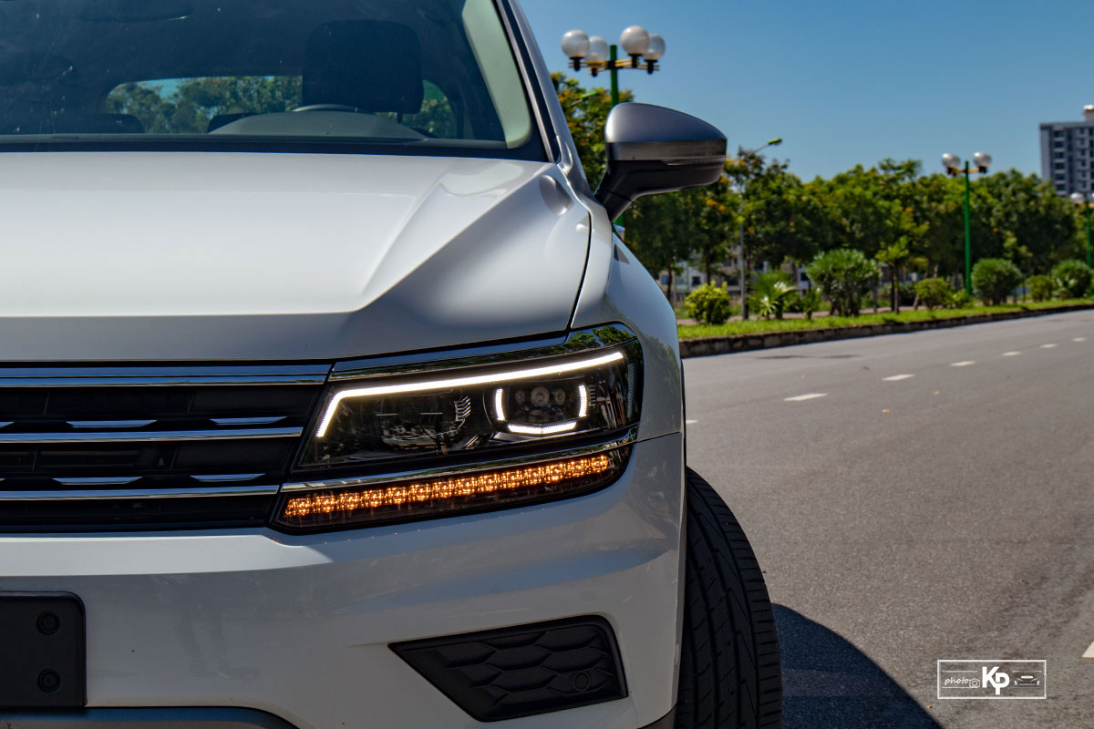 Đánh giá xe Volkswagen Tiguan 2021: Đèn pha Ảnh Đèn pha xe Volkswagen Tiguan 2021