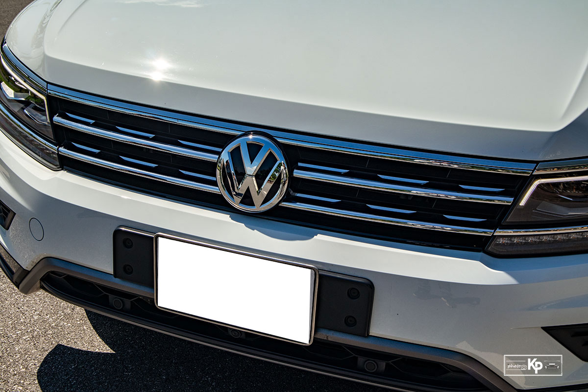 Đánh giá xe Volkswagen Tiguan 2021: Lưới tản nhiệt Ảnh Lưới tản nhiệt xe Volkswagen Tiguan 2021