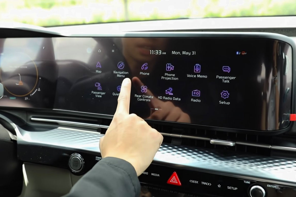 Người Việt đầu ti&ecirc;n "b&oacute;c tem" Kia Sedona 2021: Thay đổi to&agrave;n diện, gi&aacute; dự kiến cao khi b&aacute;n ở Việt Nam a8