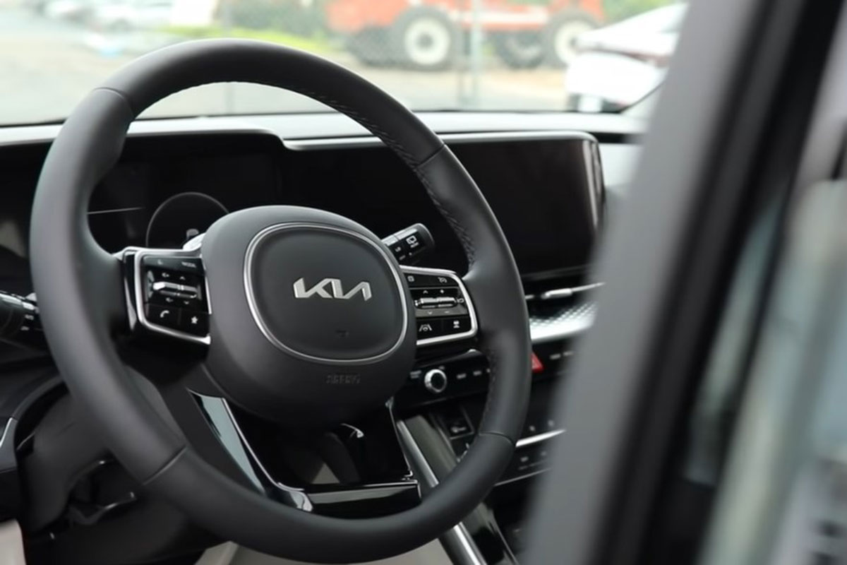 Người Việt đầu ti&ecirc;n "b&oacute;c tem" Kia Sedona 2021: Thay đổi to&agrave;n diện, gi&aacute; dự kiến cao khi b&aacute;n ở Việt Nam a10