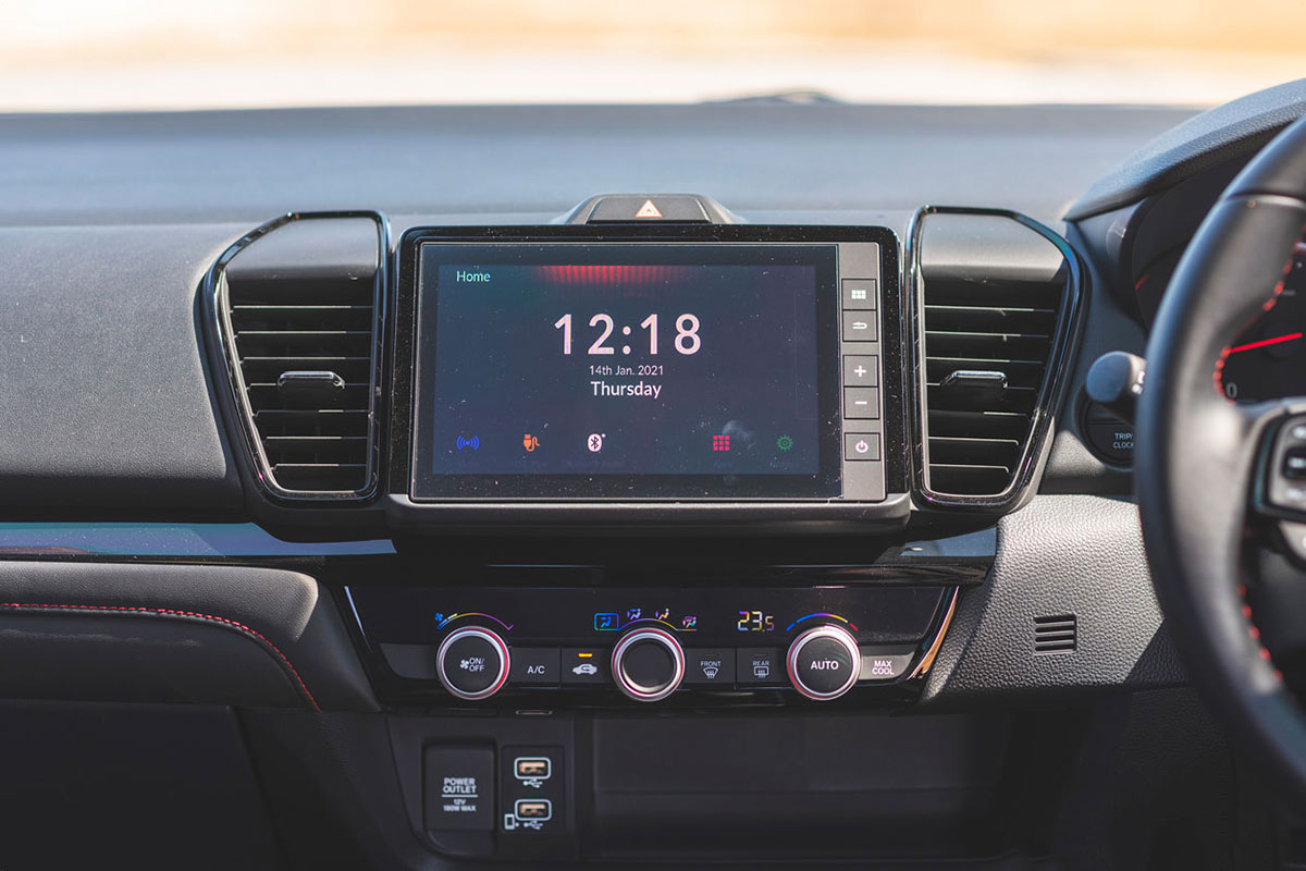 Ảnh M&agrave;n h&igrave;nh xe Honda City Hatchback 2021