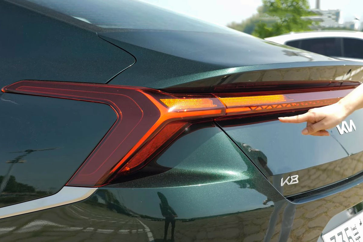"Mục sở thị" Kia K8 2021 ngo&agrave;i đời thực: Đẹp kh&ocirc;ng g&oacute;c chết, đối thủ lớn của Mercedes-Benz E-Class a8