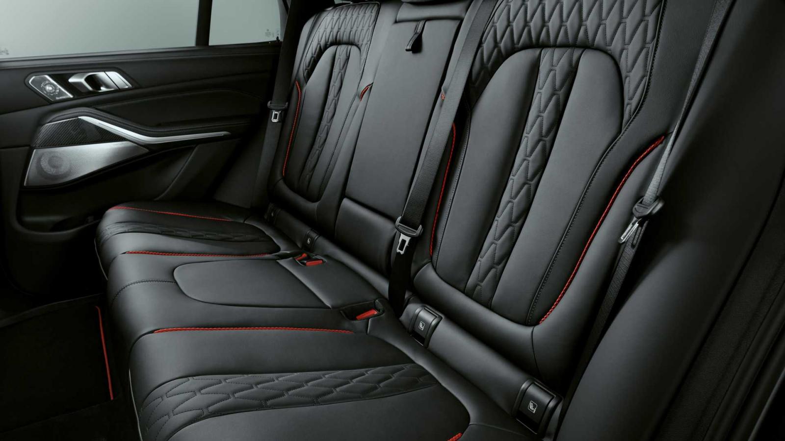 BMW X5 Black Vermilion 2022 cao cấp và quyến rũ.