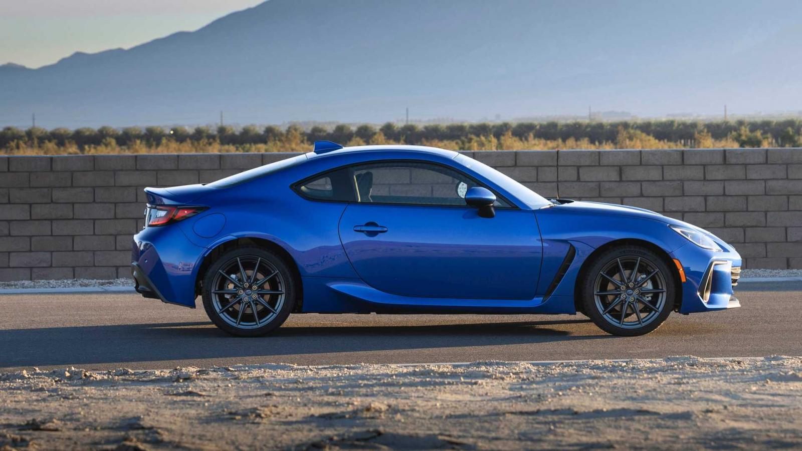 Xe thể thao Subaru BRZ 2022 trang bị sẵn nhiều tính năng hiện đại.