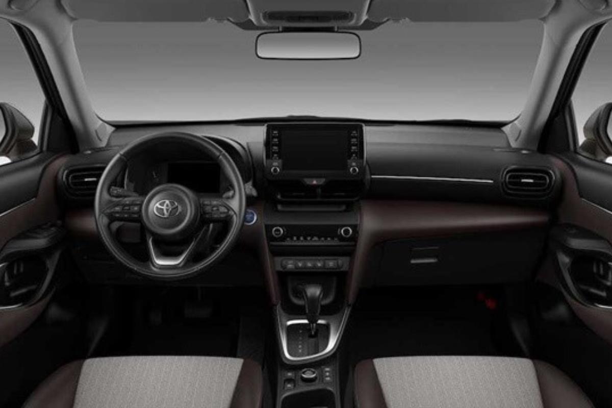 Toyota Yaris Cross 2021 khoang lái 1