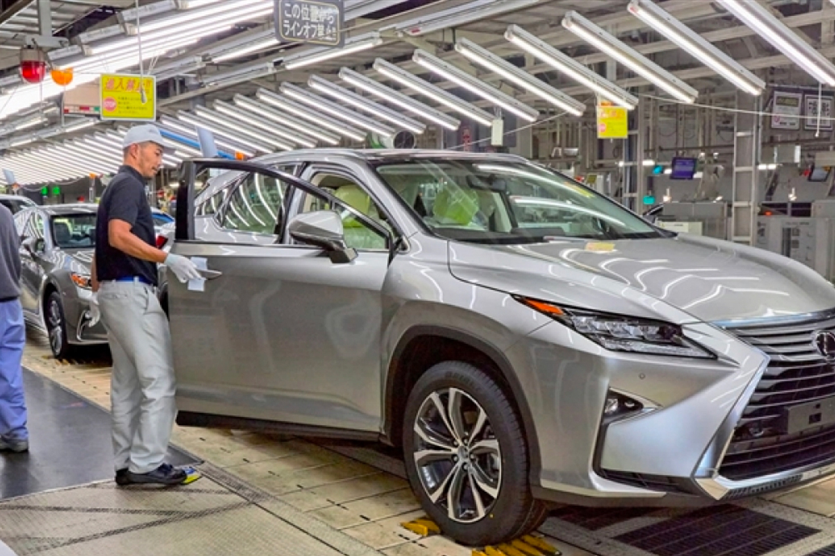Toyota tạm dừng sản xuất xe Lexus v&agrave; Land Cruiser từ 3/8.