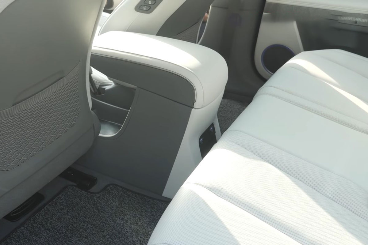 B&oacute;c tem Hyundai Ioniq 5 2022 Xe điện xịn x&ograve;, c&ugrave;ng ph&acirc;n kh&uacute;c Tucson, nhưng d&agrave;i hơn cả Palisade a11