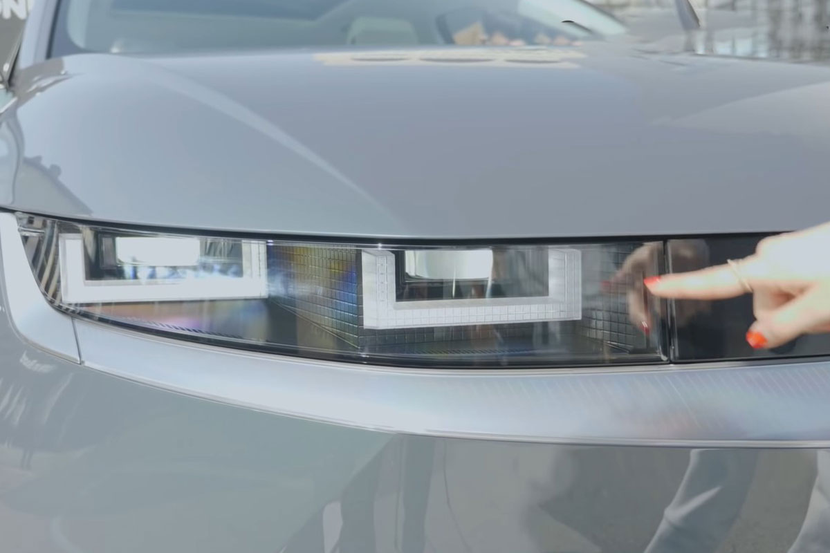 B&oacute;c tem Hyundai Ioniq 5 2022 Xe điện xịn x&ograve;, c&ugrave;ng ph&acirc;n kh&uacute;c Tucson, nhưng d&agrave;i hơn cả Palisade a2