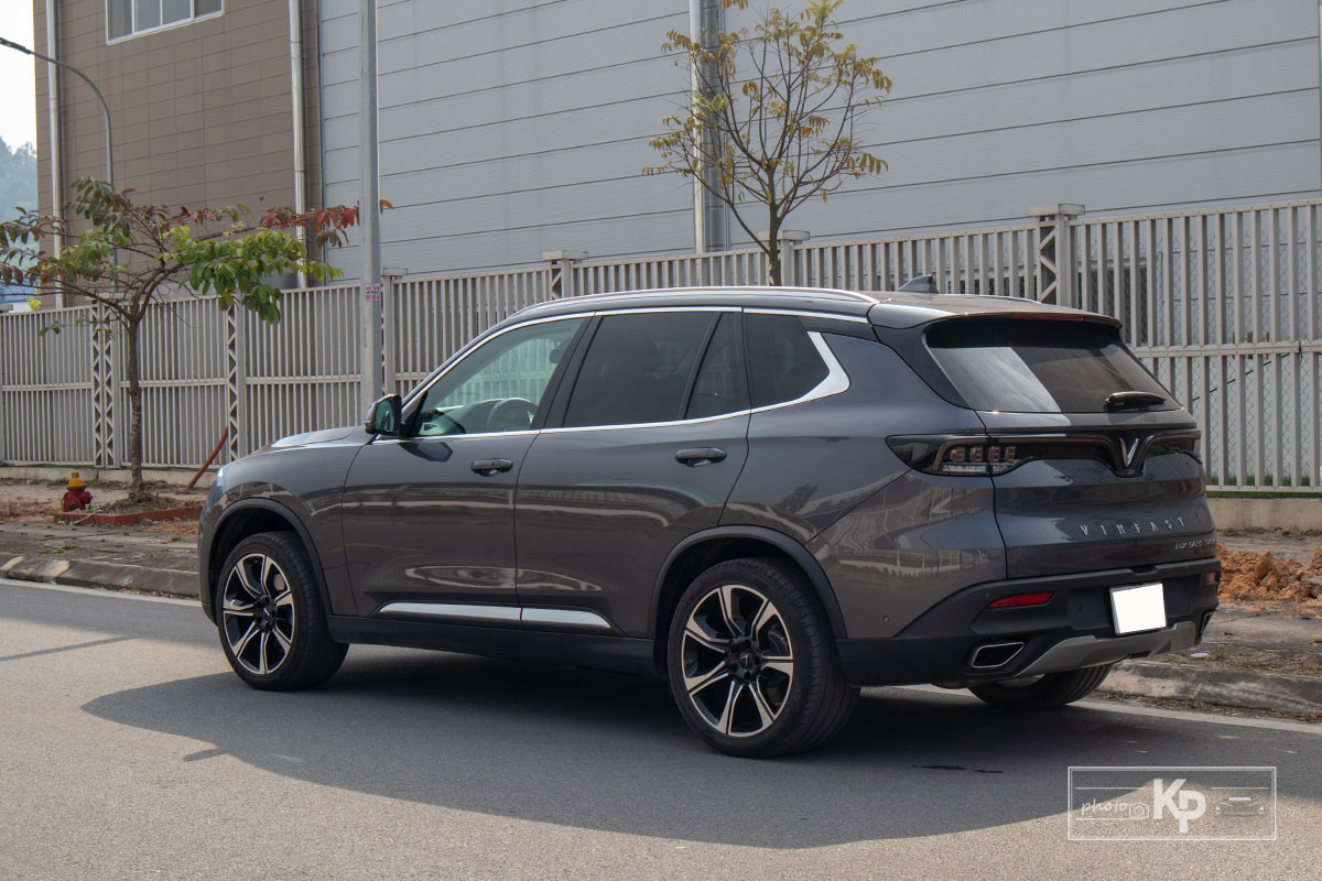 Ưu nhược điểm xe VinFast Lux SA2.0 2021 a2