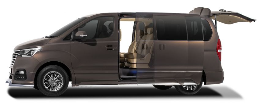 Hyundai Starex mới trang bị hiện đại hơn.
