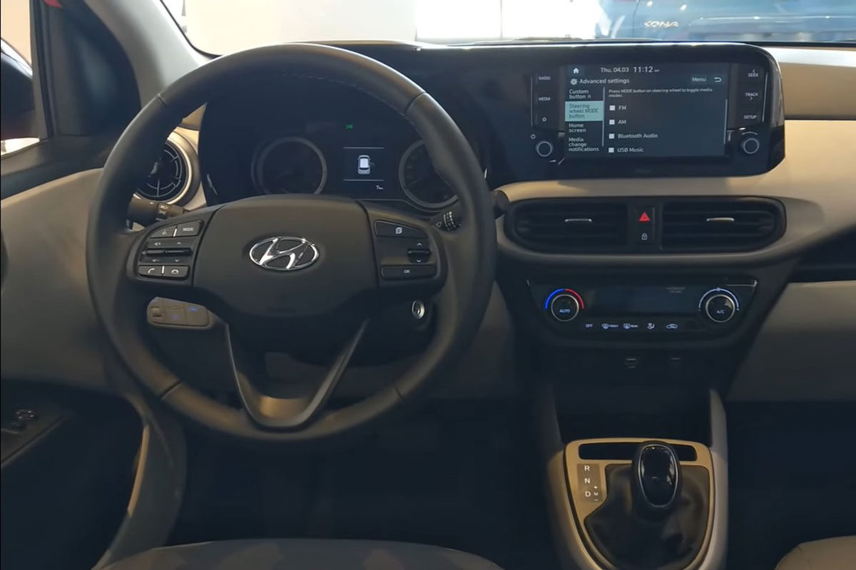 Trải nghiệm thực tế Hyundai Grand i10 2021 tại đại lý: Nhiều thay đổi để tìm lại vị thế dẫn đầu 7 Trải nghiệm thực tế Hyundai Grand i10 2021 tại đại lý: Nhiều thay đổi để tìm lại vị thế dẫn đầu a7