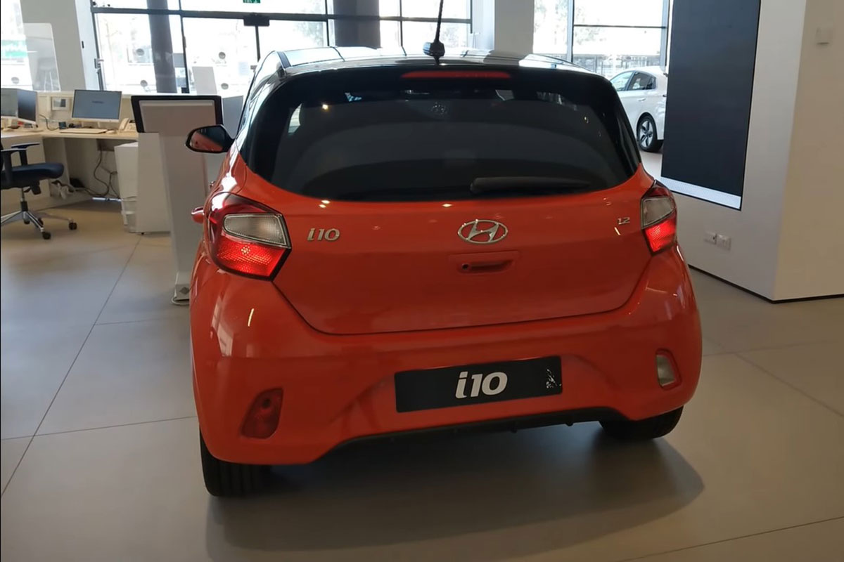 Trải nghiệm thực tế Hyundai Grand i10 2021 tại đại lý: Nhiều thay đổi để tìm lại vị thế dẫn đầu 4 Trải nghiệm thực tế Hyundai Grand i10 2021 tại đại lý: Nhiều thay đổi để tìm lại vị thế dẫn đầu a4