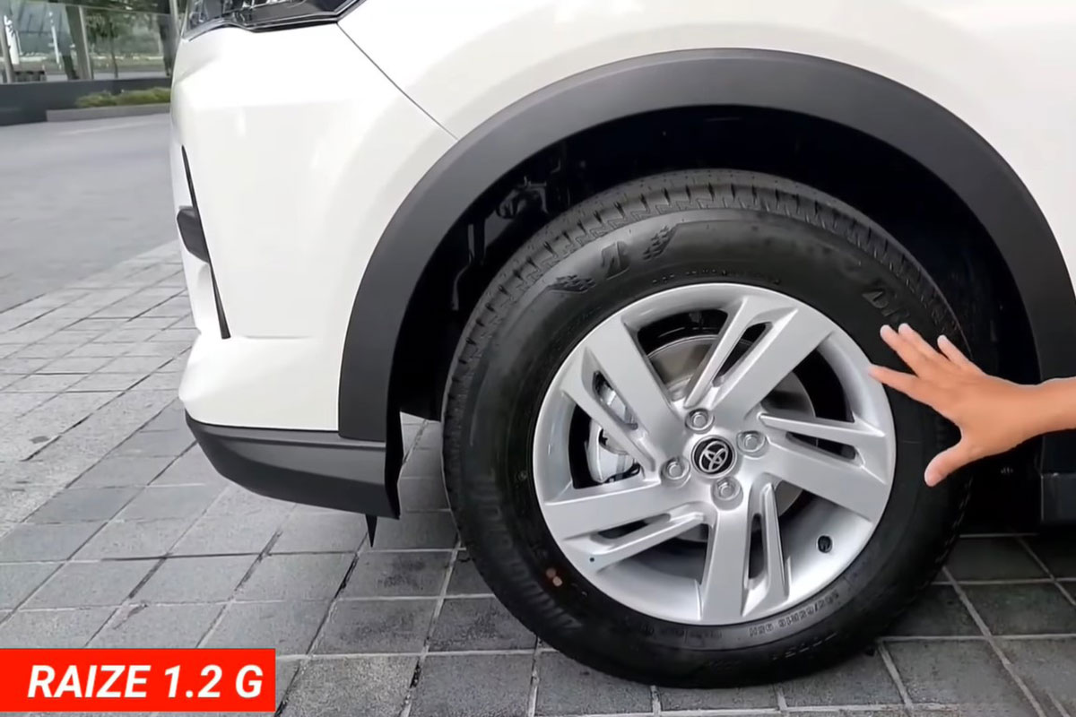 "B&oacute;c t&aacute;ch" hai bản Toyota Raize 2021, c&oacute; đủ hấp dẫn đấu Kia Sonet? a5