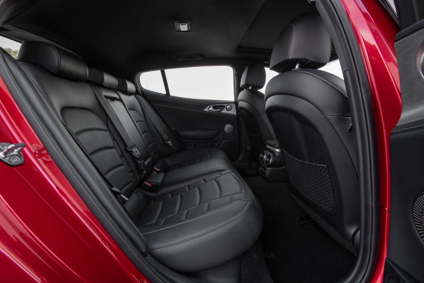 Kia Stinger đầy hấp dẫn đối mặt nhiều kh&oacute; khăn trong thời gian tới.
