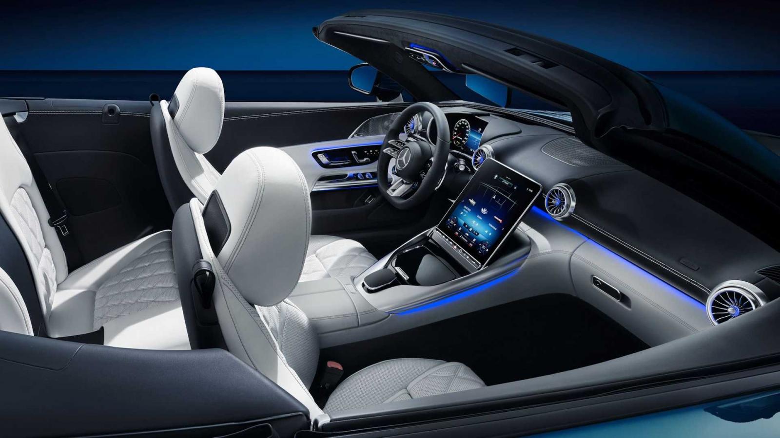 Mercedes-AMG SL 2022 Roadster tích hợp sẵn loạt công nghệ tối tân.