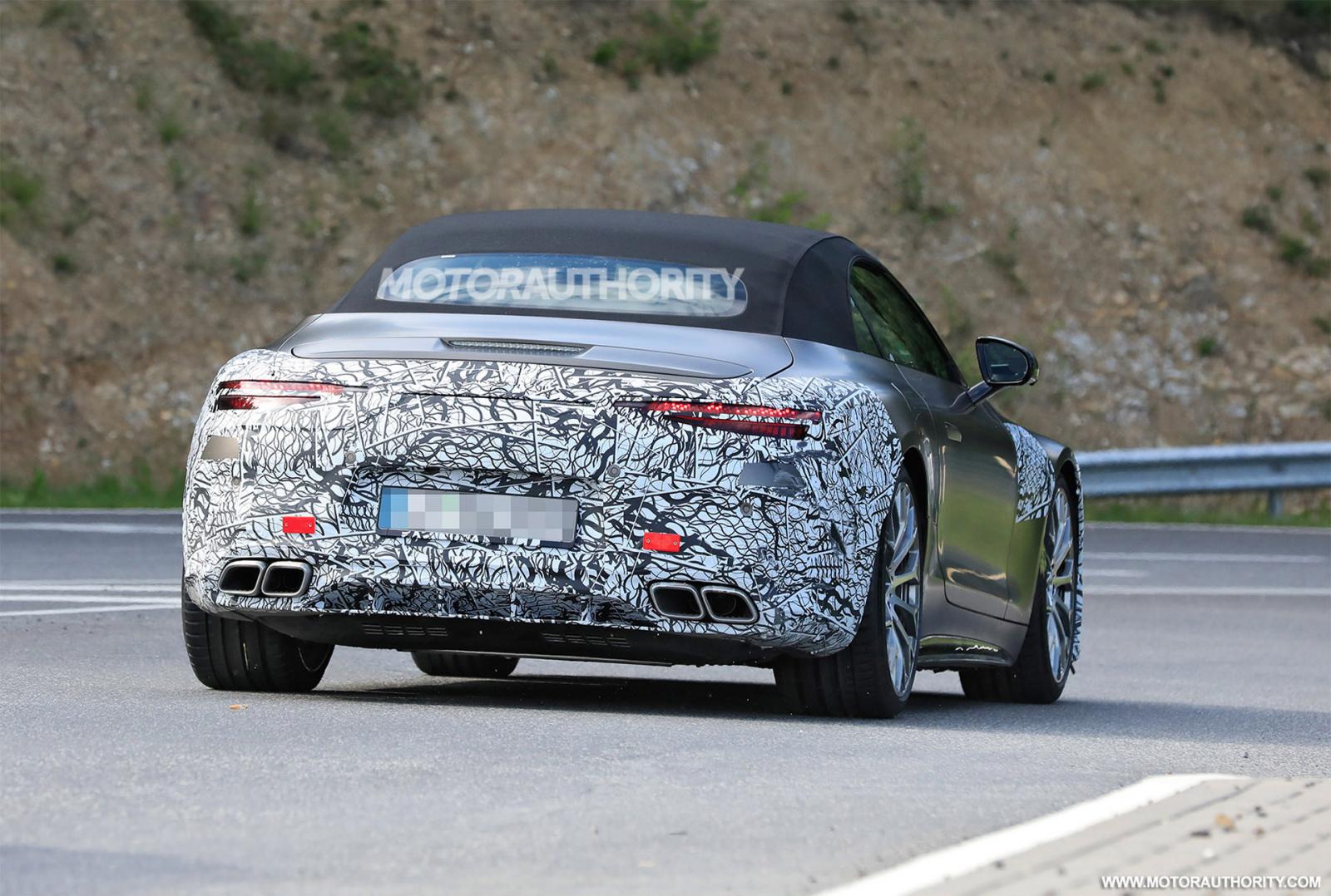 Mercedes-AMG SL 2022 Roadster hứa hẹn cung cấp trải nghiệm lái khó quên.