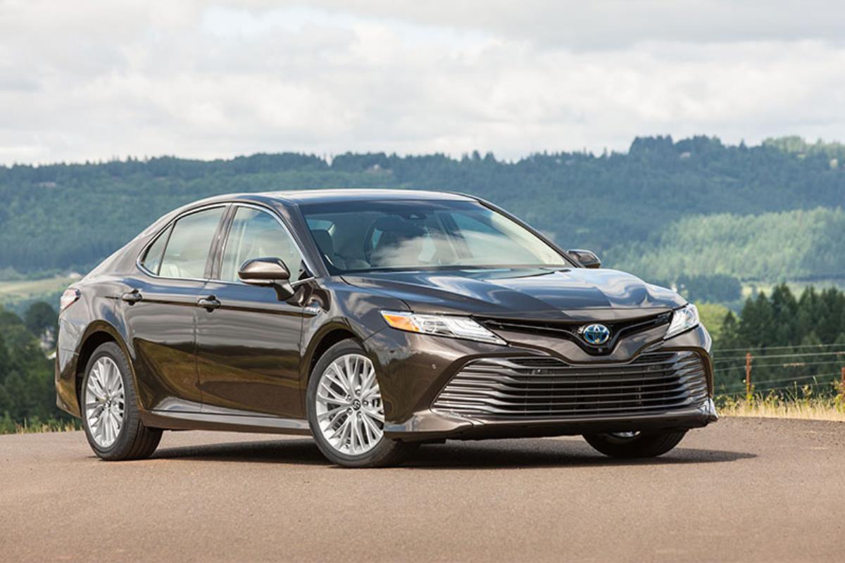 Toyota Camry Hybrid 2021