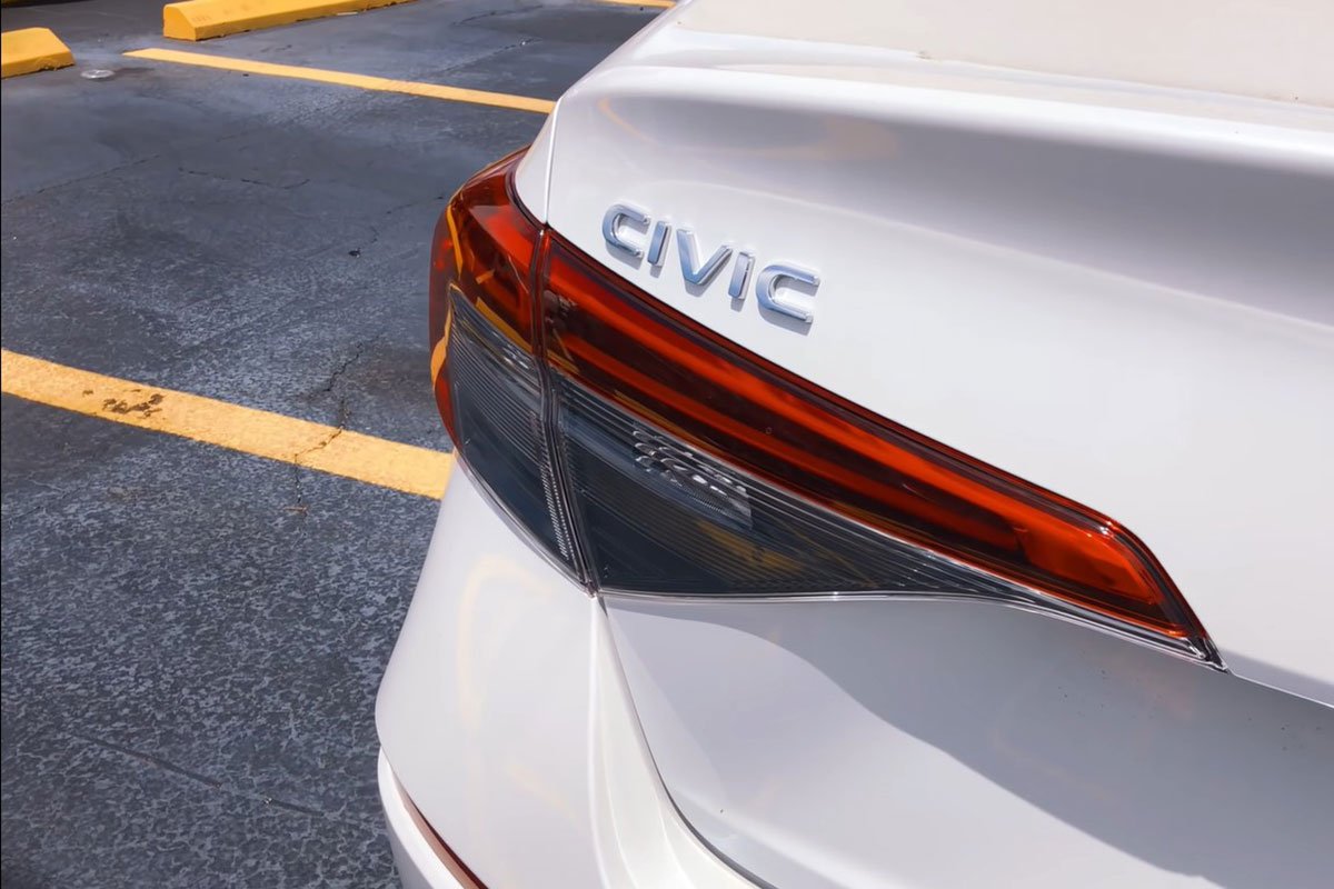 Người dùng Việt đánh giá xe Honda Civic 2022 4 Ảnh đèn hậu xe Honda Civic 2022