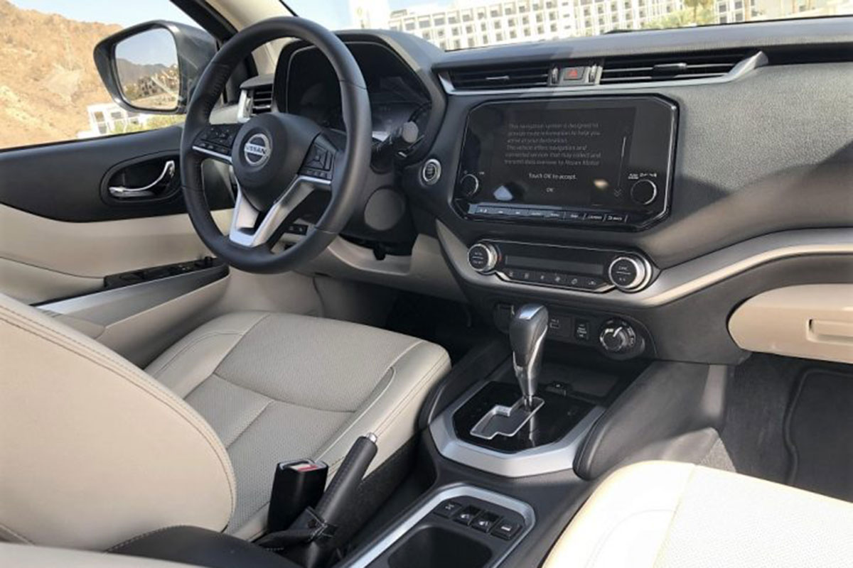 Đánh giá xe Nissan Terra 2021: Khoang lái Ảnh Khoang lái xe Nissan Terra 2021