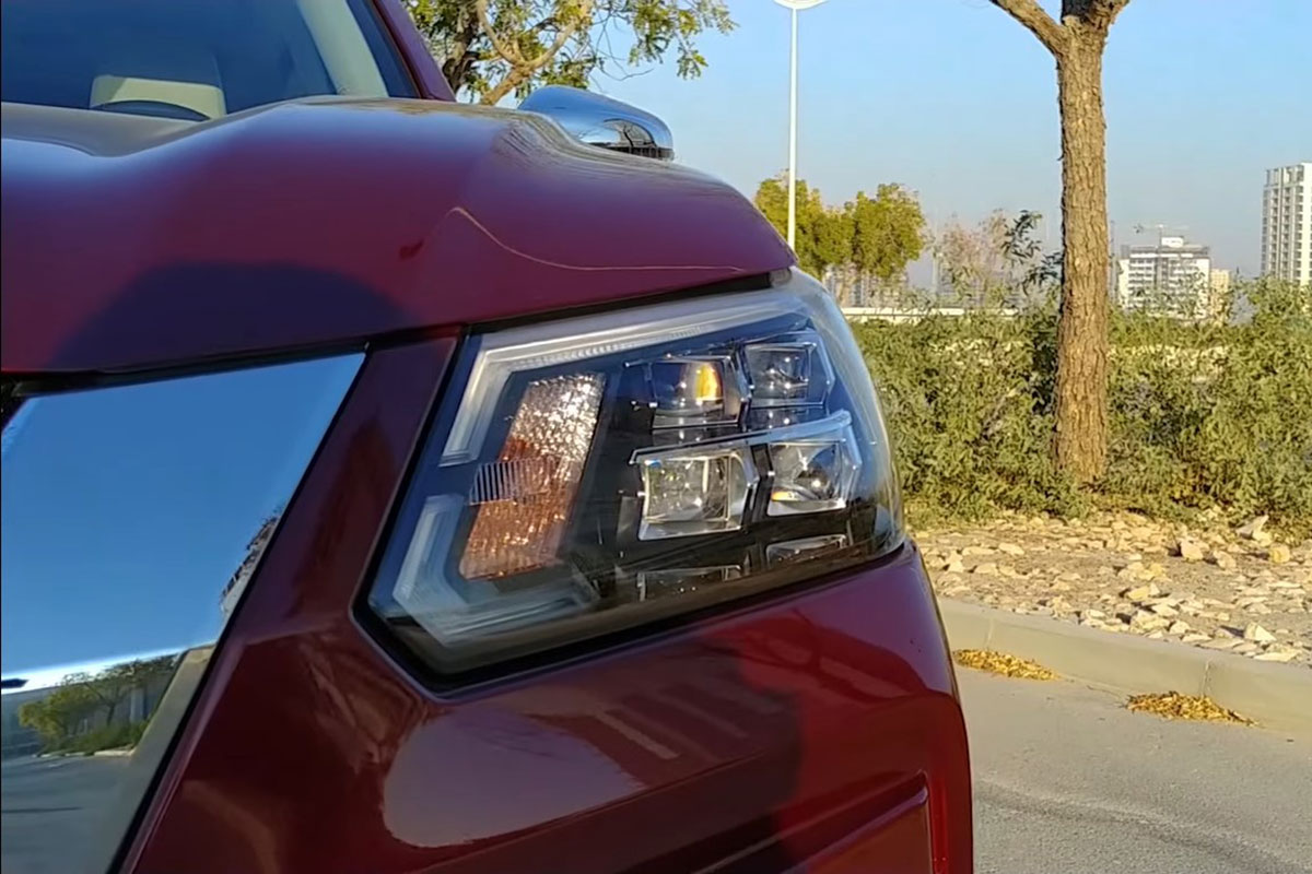 Đánh giá xe Nissan Terra 2021: Đèn pha Ảnh Đèn pha xe Nissan Terra 2021