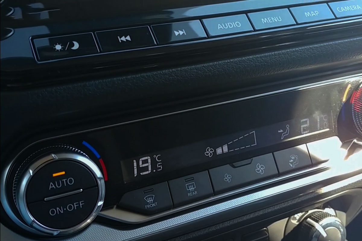 Đánh giá xe Nissan Terra 2021: Điều hòa Ảnh Điều hòa xe Nissan Terra 2021