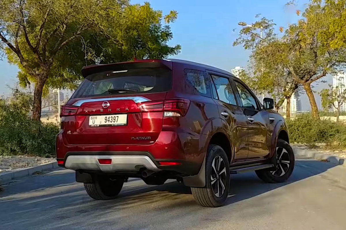 Đánh giá xe Nissan Terra 2021: Đuôi xe Ảnh Đuôi xe Nissan Terra 2021