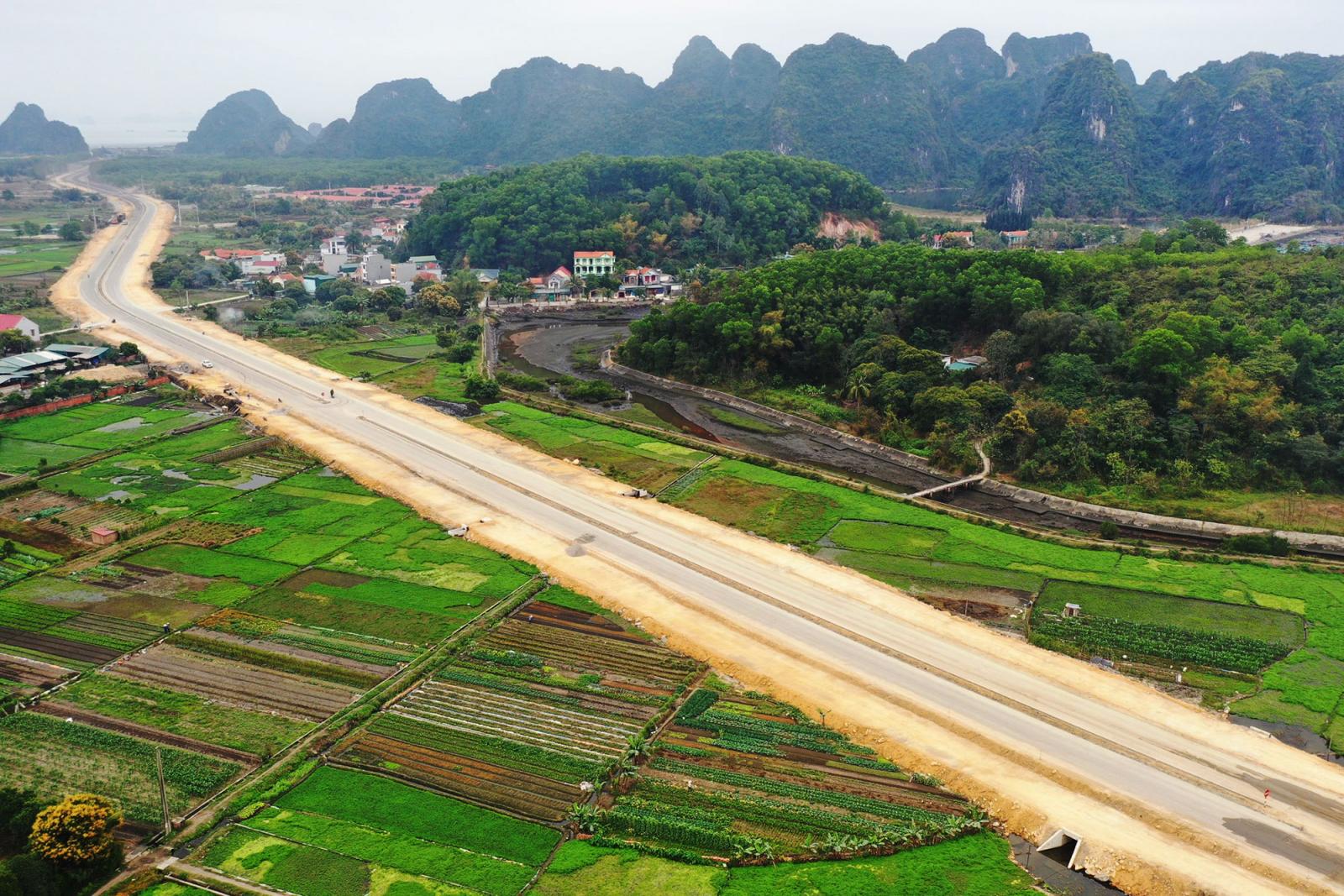 T&aacute;ch thửa đất tại Quảng Ninh