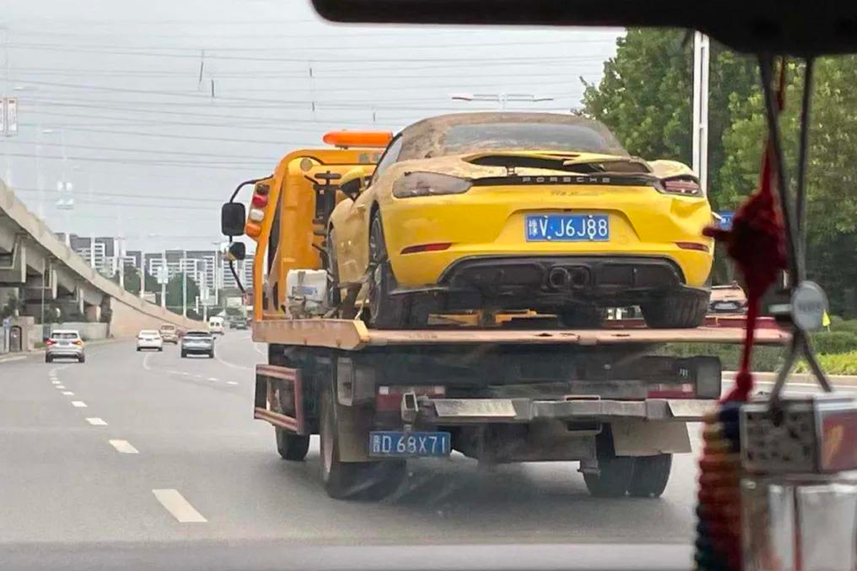 Trong khoảng hai th&aacute;ng tới, những "con s&oacute;ng" xe cũ như thế sẽ tỏa đi khắp nơi ở Trung Quốc