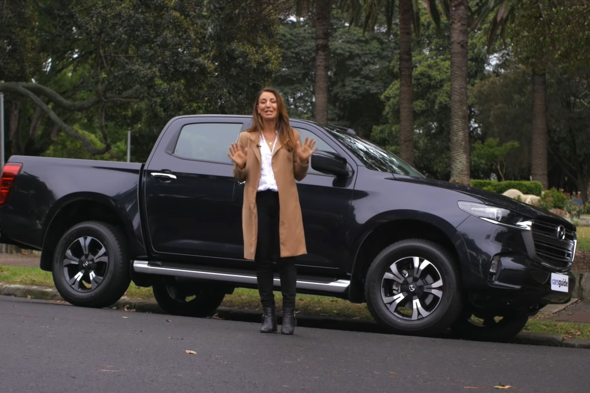 Đây là Mazda BT-50 2021 ngoài đời thực: Bán tải mềm mại liệu có thuyết phục được khách Việt? a2