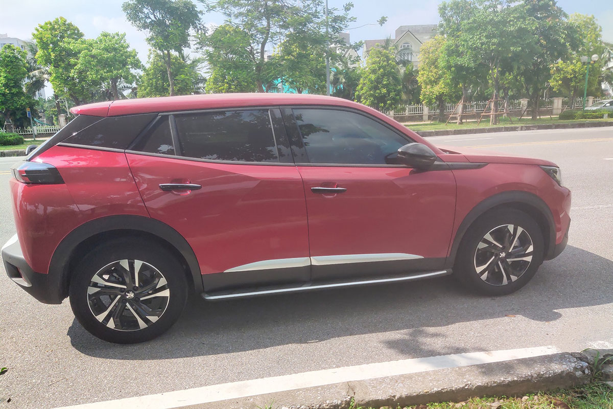 Peugeot 2008 2021 chạy lướt hơn 1.000km bán lại cao hơn giá niêm yết a4