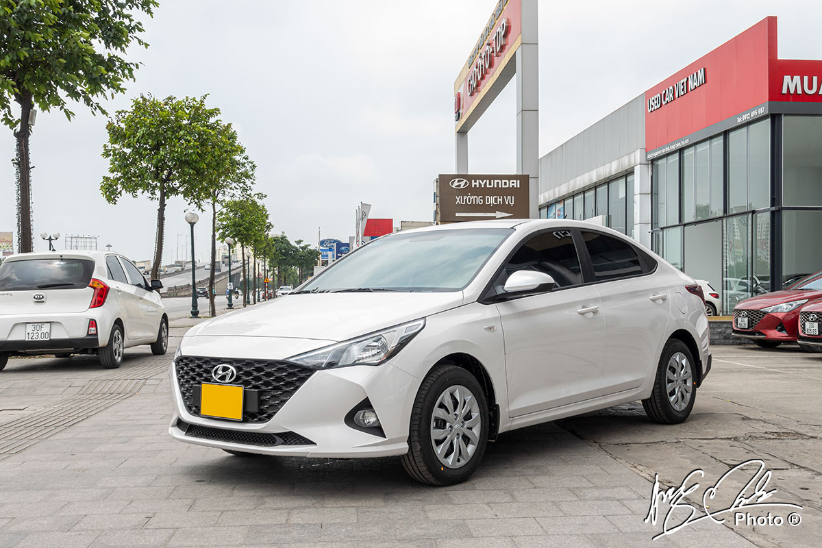 Th&aacute;ng thứ hai li&ecirc;n tiếp, Hyundai Accent bị "sẩy ch&acirc;n" nhưng vẫn l&agrave; mẫu xe b&aacute;n chạy nhất của Hyundai.