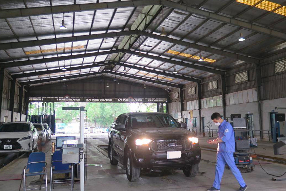 Chính thức tăng thời hạn đăng kiểm cho ô tô kinh doanh vận tải thêm 6 tháng.