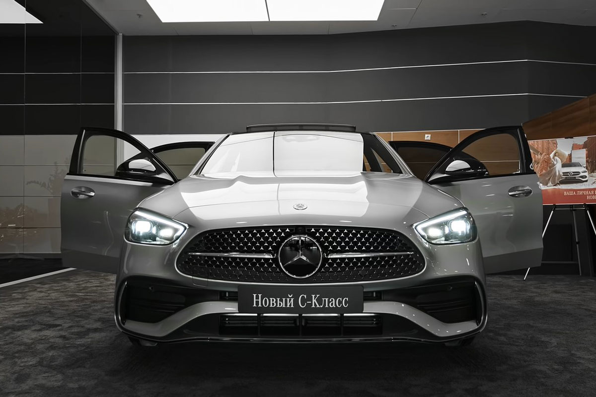 Mercedes-Benz C 300 AMG 2022 lộ diện thực tế: Đại lý Việt Nam nhận cọc, hẹn giao xe cuối năm a1