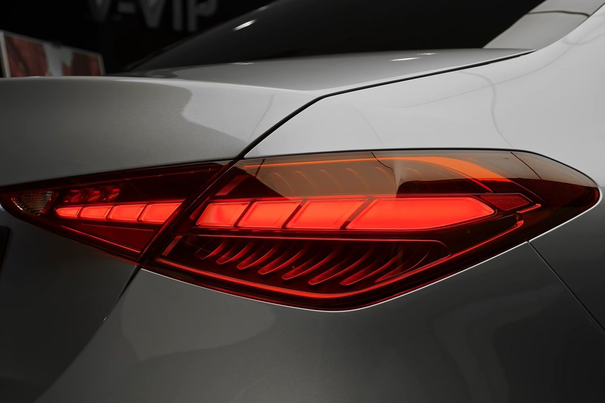 Mercedes-Benz C 300 AMG 2022 lộ diện thực tế: Đại lý Việt Nam nhận cọc, hẹn giao xe cuối năm a9