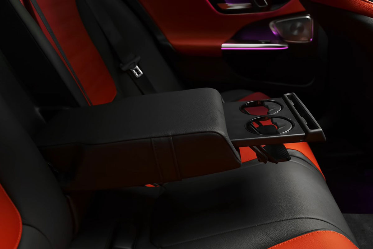 Mercedes-Benz C 300 AMG 2022 lộ diện thực tế: Đại lý Việt Nam nhận cọc, hẹn giao xe cuối năm a16