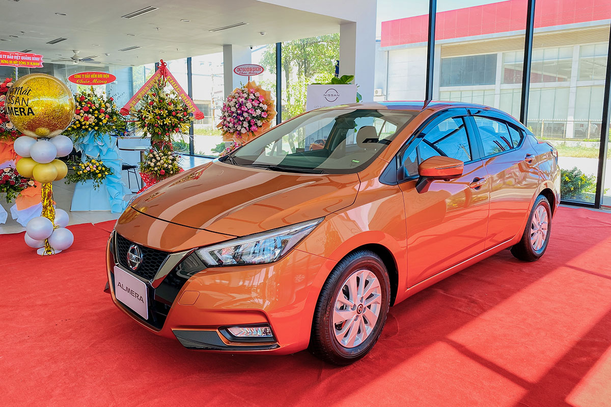 Nissan Almera 2021 tại đại l&yacute;.